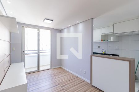 Sala de apartamento para alugar com 2 quartos, 50m² em Cidade Ariston Estela Azevedo, Carapicuíba