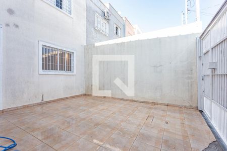 Garagem de casa para alugar com 3 quartos, 98m² em Jardim Miriam, São Paulo