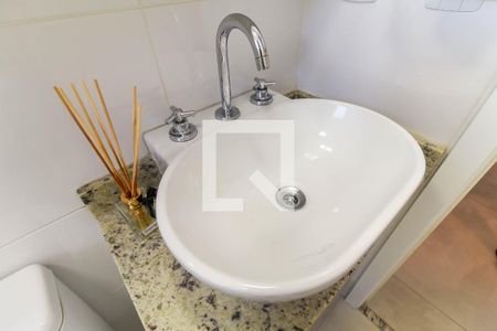 Apartamento à venda com 63m², 2 quartos e 2 vagas Apartamento à venda com 63m², 2 quartos e 2 vagasBanheiro Social