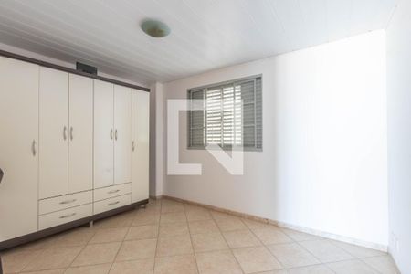 Casa à venda com 246m², 3 quartos e 4 vagasQuarto 2