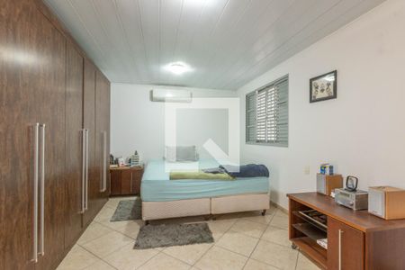 Casa à venda com 246m², 3 quartos e 4 vagasQuarto Suíte