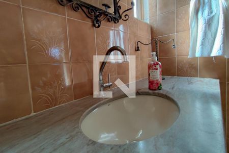 Casa à venda com 320m², 3 quartos e 2 vagasLavabo