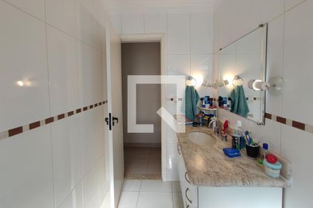 Casa à venda com 320m², 3 quartos e 2 vagasBanheiro