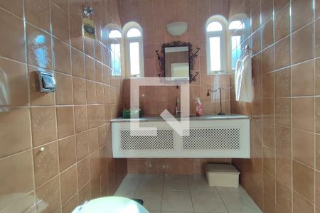 Casa à venda com 320m², 3 quartos e 2 vagasLavabo