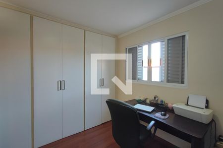 Casa à venda com 320m², 3 quartos e 2 vagasQuarto 3