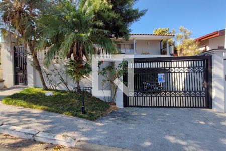 Casa à venda com 320m², 3 quartos e 2 vagasPLACA INSTALADA NA FACHADA