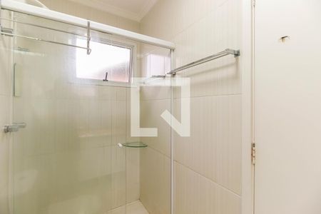 Banheiro da Suíte de casa de condomínio para alugar com 4 quartos, 135m² em Vila Carrão, São Paulo
