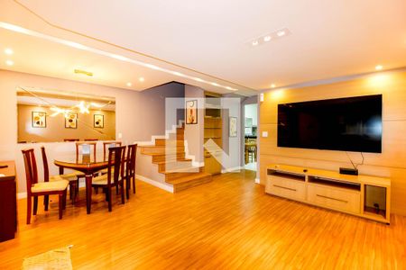 Sala de casa de condomínio para alugar com 4 quartos, 135m² em Vila Carrão, São Paulo
