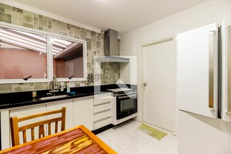 Casa de condomínio para alugar com 135m², 4 quartos e 2 vagasCozinha