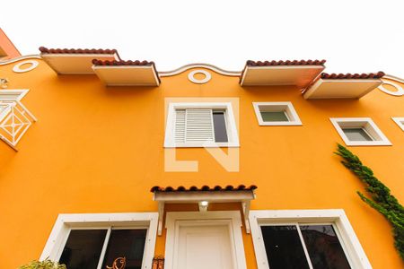 Casa de condomínio para alugar com 135m², 4 quartos e 2 vagasFachada da Casa