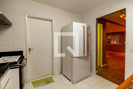Casa de condomínio para alugar com 135m², 4 quartos e 2 vagasCozinha