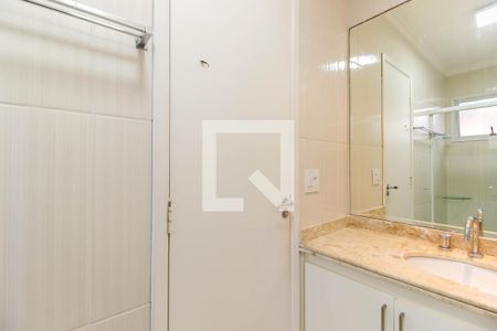 Casa de condomínio para alugar com 135m², 4 quartos e 2 vagasBanheiro da Suíte