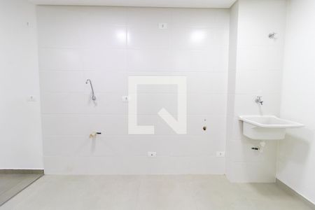 Cozinha e Área de Serviço de kitnet/studio para alugar com 1 quarto, 28m² em Cidade Industrial de Curitiba, Curitiba