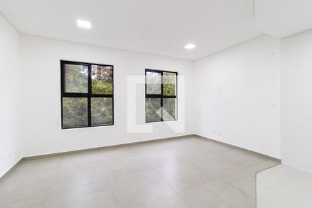 Sala/Quarto de kitnet/studio para alugar com 1 quarto, 28m² em Cidade Industrial de Curitiba, Curitiba