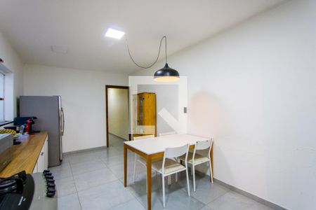 Casa à venda com 200m², 3 quartos e 3 vagasCozinha