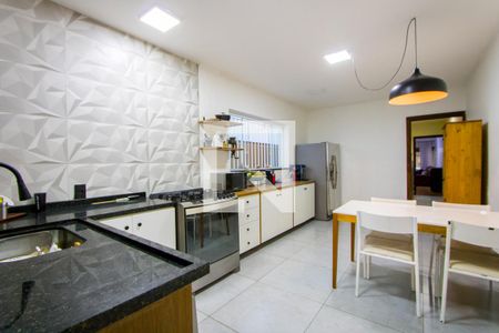 Casa à venda com 200m², 3 quartos e 3 vagasCozinha