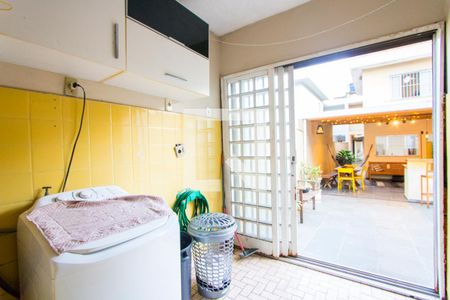 Casa à venda com 200m², 3 quartos e 3 vagasÁrea de serviço