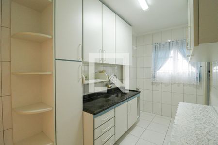 Apartamento à venda com 60m², 2 quartos e 1 vagaCozinha e Área de Serviço