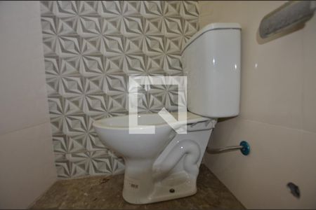 Banheiro da Suíte de apartamento para alugar com 1 quarto, 38m² em Brás de Pina, Rio de Janeiro