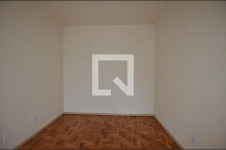 Sala de apartamento para alugar com 1 quarto, 38m² em Brás de Pina, Rio de Janeiro