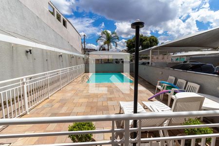 Apartamento para alugar com 50m², 2 quartos e 1 vaga Apartamento para alugar com 50m², 2 quartos e 1 vagaÁrea comum - Piscina