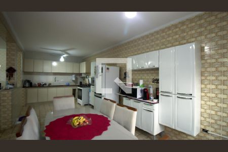 Casa à venda com 480m², 4 quartos e 2 vagasCozinha