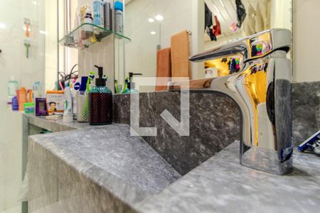 Apartamento à venda com 72m², 2 quartos e 1 vagaBanheiro da Suíte