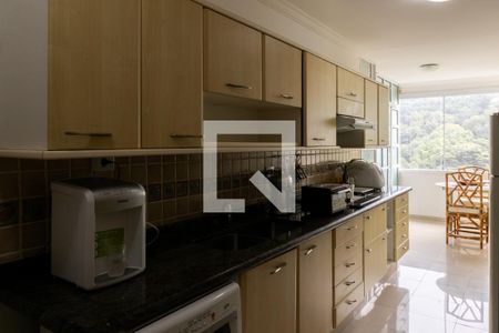 Apartamento para alugar com 189m², 4 quartos e 1 vagaCozinha