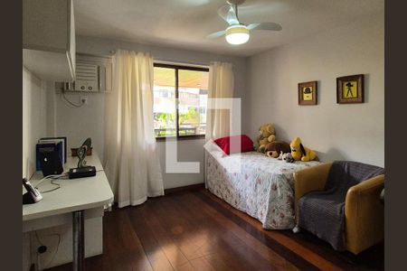 Apartamento à venda com 180m², 3 quartos e 2 vagas Apartamento à venda com 180m², 3 quartos e 2 vagasQuarto 2