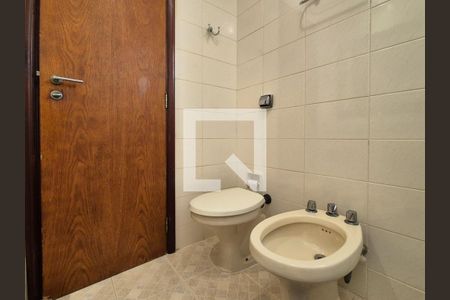 Apartamento à venda com 180m², 3 quartos e 2 vagas Apartamento à venda com 180m², 3 quartos e 2 vagasBanheiro 2