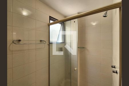 Apartamento à venda com 180m², 3 quartos e 2 vagas Apartamento à venda com 180m², 3 quartos e 2 vagasBanheiro 2