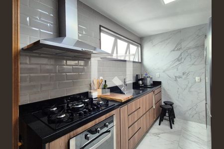 Apartamento à venda com 180m², 3 quartos e 2 vagas Apartamento à venda com 180m², 3 quartos e 2 vagasCozinha