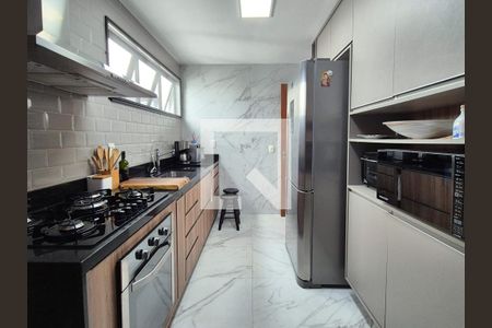 Apartamento à venda com 180m², 3 quartos e 2 vagas Apartamento à venda com 180m², 3 quartos e 2 vagasCozinha