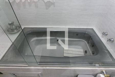 Casa à venda com 250m², 4 quartos e 2 vagas Casa à venda com 250m², 4 quartos e 2 vagasBanheiro da Suíte 1 - Banheira