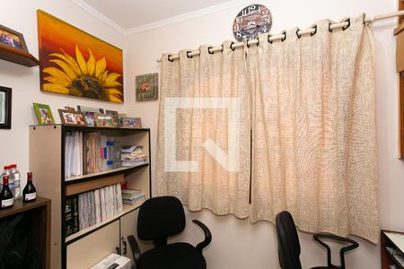 Casa à venda com 250m², 4 quartos e 2 vagas Casa à venda com 250m², 4 quartos e 2 vagasEscritório