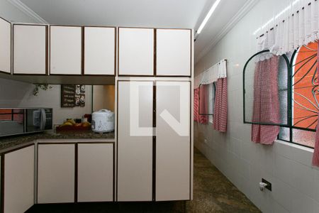 Casa à venda com 250m², 4 quartos e 2 vagas Casa à venda com 250m², 4 quartos e 2 vagasCozinha