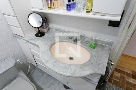 Casa à venda com 250m², 4 quartos e 2 vagas Casa à venda com 250m², 4 quartos e 2 vagasBanheiro da Suíte 1