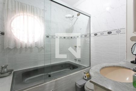 Casa à venda com 250m², 4 quartos e 2 vagas Casa à venda com 250m², 4 quartos e 2 vagasBanheiro da Suíte 1