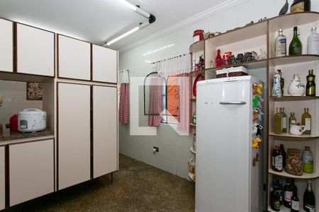 Casa à venda com 250m², 4 quartos e 2 vagas Casa à venda com 250m², 4 quartos e 2 vagasCozinha