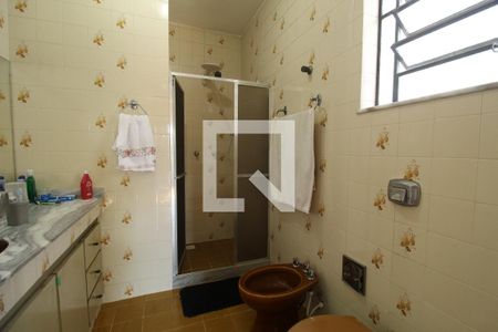 Casa à venda com 342m², 3 quartos e 7 vagasBanheiro da suíte