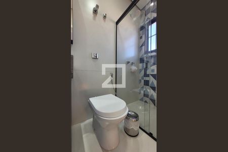 Casa à venda com 240m², 3 quartos e 4 vagasSuíte 3