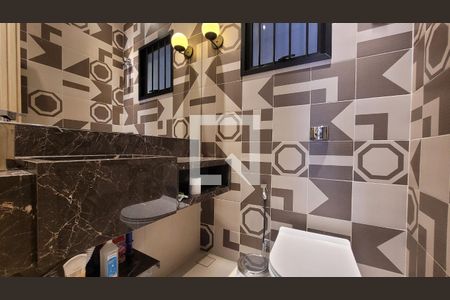 Casa à venda com 240m², 3 quartos e 4 vagasLavabo