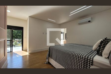 Casa à venda com 240m², 3 quartos e 4 vagasSuíte 2
