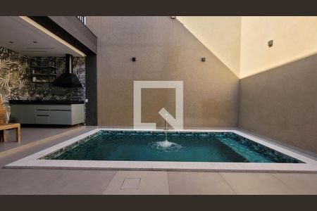 Casa à venda com 240m², 3 quartos e 4 vagasÁrea comum