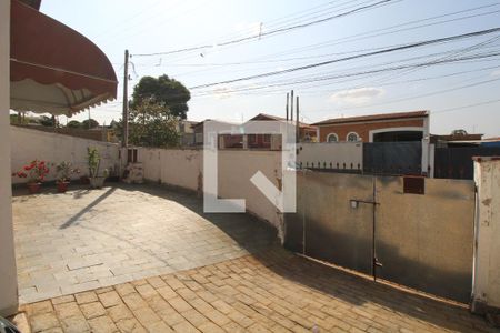 Casa à venda com 259m², 3 quartos e 3 vagas Casa à venda com 259m², 3 quartos e 3 vagasÁrea Externa