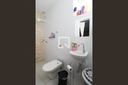 Casa à venda com 259m², 3 quartos e 3 vagas Casa à venda com 259m², 3 quartos e 3 vagasCasa 2 - Banheiro