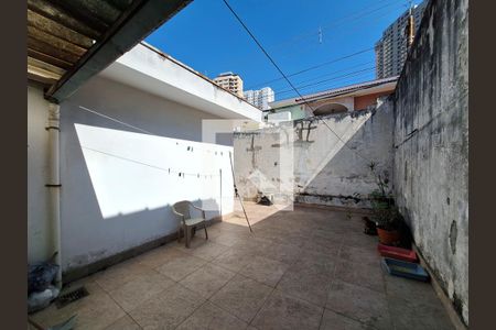 Casa à venda com 198m², 2 quartos e 4 vagasQuintal