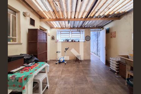 Casa à venda com 198m², 2 quartos e 4 vagasÁrea de Serviço