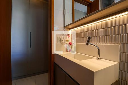 Apartamento à venda com 120m², 2 quartos e 2 vagasBanheiro Suite