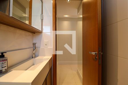 Apartamento à venda com 120m², 2 quartos e 2 vagasBanheiro Social